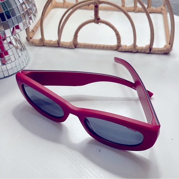 Hugo Boss Red 90s Vibe Branded Temples Sunglasses - Picture 2 of 10